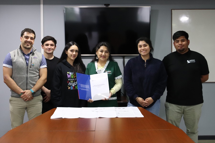 Estudiantes de Ingeniería en Construcción UFRO desarrollan proyecto de invernadero ecológico para sala cuna Rayito de Luz