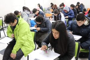 Ensayo PAES de Competencia Matemática 2 convocó a más de 300 estudiantes de enseñanza media de la región
